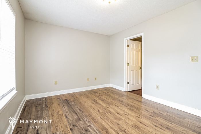 Building Photo - 619 Bear Dr