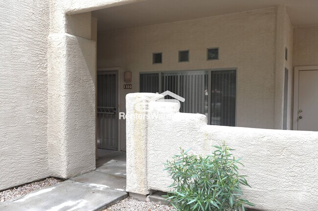Building Photo - 1351 N Pleasant Dr