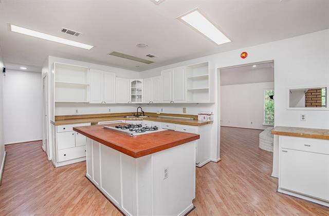 Building Photo - 4304 Harvey Dr
