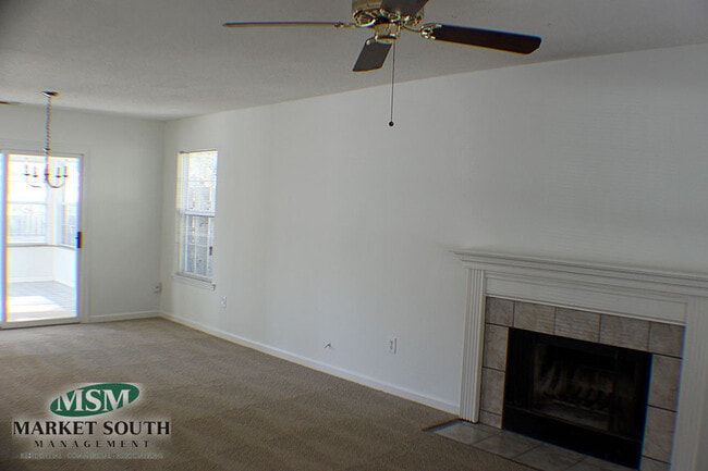 Building Photo - GEORGETOWN- KING'S GRANT