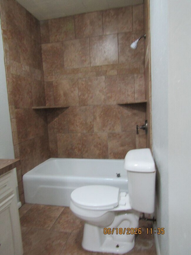 Building Photo - Freshly Painted/New Flooring home located closed to downtown Lawton/Ft. Sill