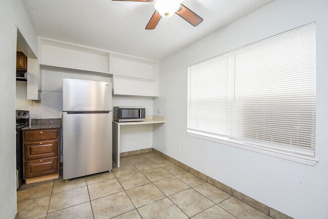 Building Photo - 5154 Markwood Ln