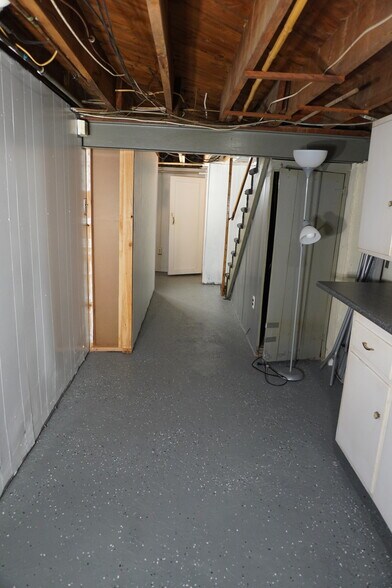 Building Photo - 205 Burke Ave