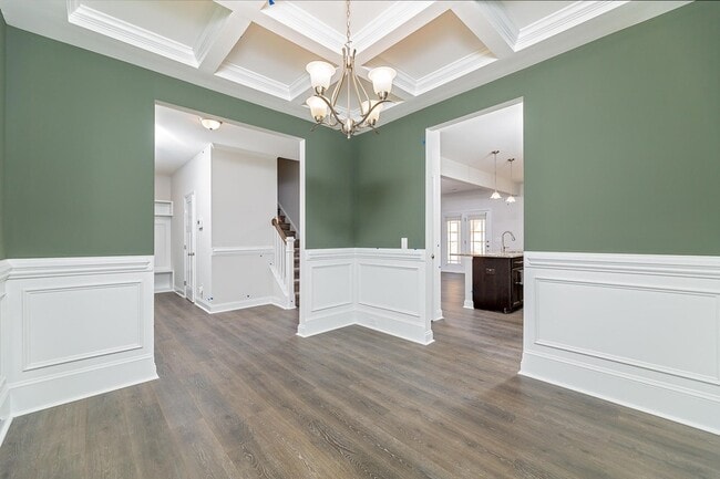 Building Photo - 587 Foothills St