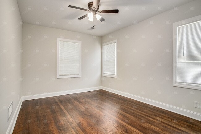 Building Photo - 2510 E 59th St