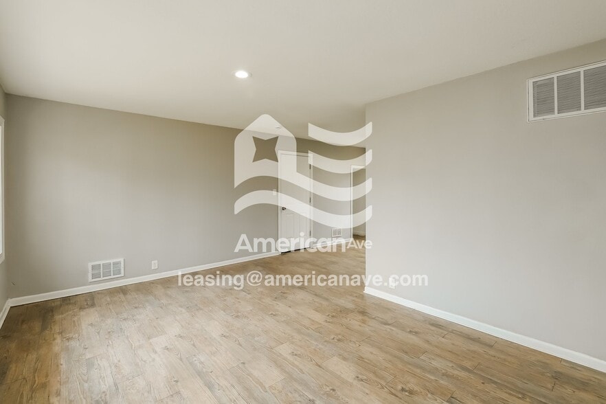 Building Photo - 11117 Bristol Terrace