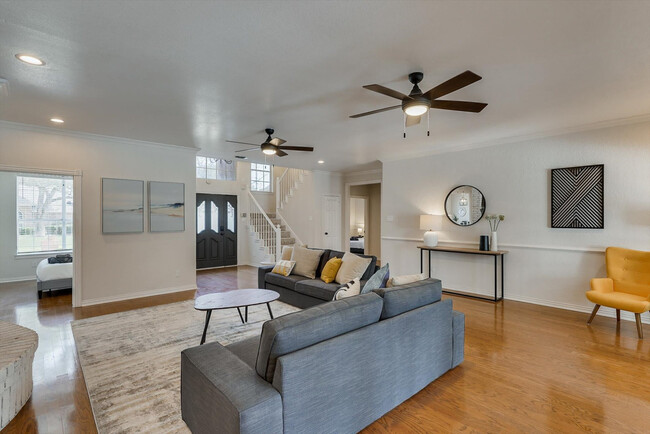Primary Photo - 7701 Ridgeway Ct