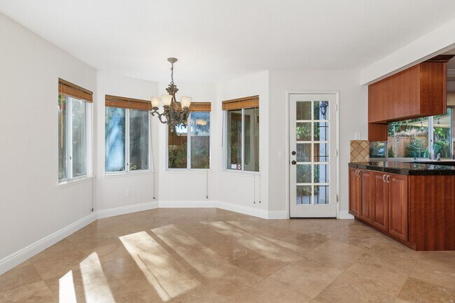 Building Photo - 30207 Silver Ridge Ct