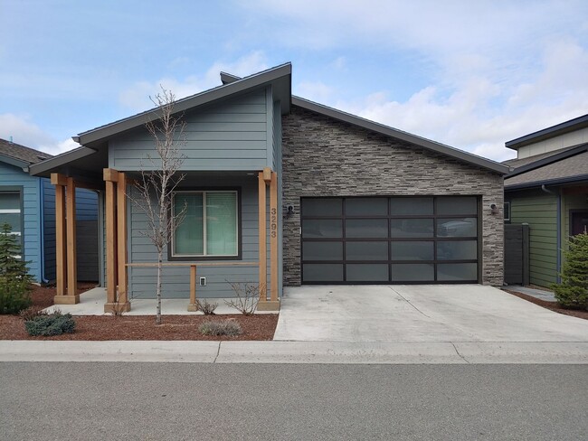 Primary Photo - Beautiful Low Maintenance Home in Gated Co...