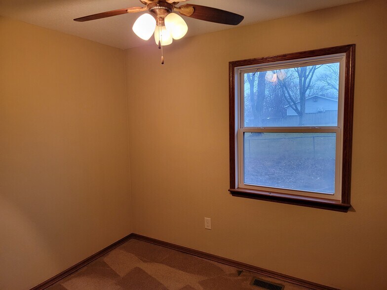 Building Photo - 8217 Leisure Ln