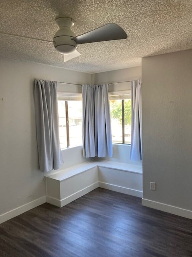 Building Photo - OUTSTANDING 4 BEDROOM HOME IN GATED COMMUNITY