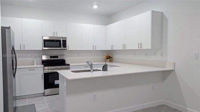 Building Photo - 2628 SE 28th Dr