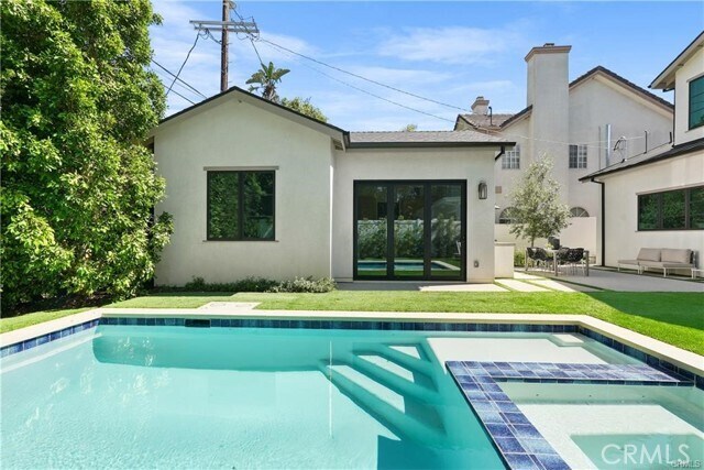 Building Photo - 4634 Vesper Ave