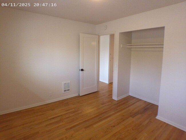 Building Photo - 3712 SE 56th Ave