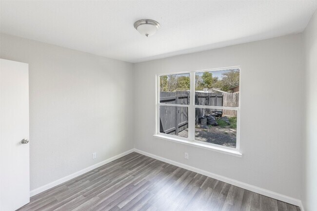 Building Photo - 10309 Burmaster Ln