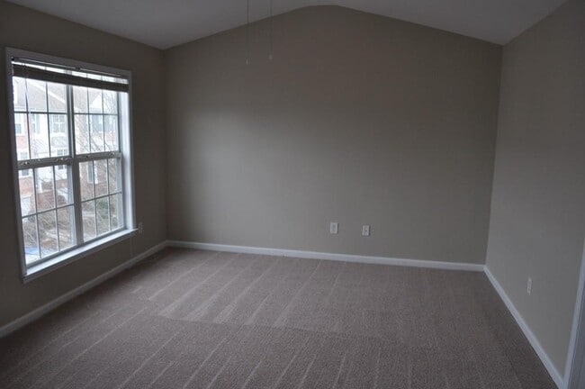 Building Photo - 1022 Thornborough Dr