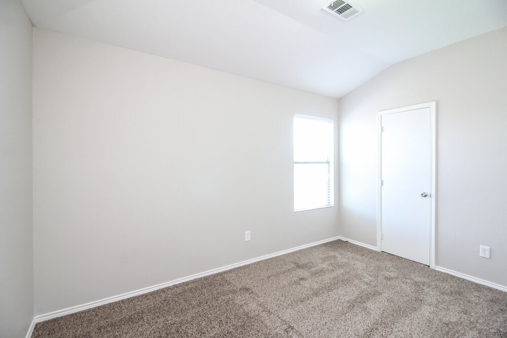 Building Photo - 808 Forest Grove Ln