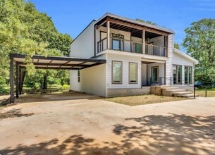 Building Photo - 815 N Seven Points Blvd