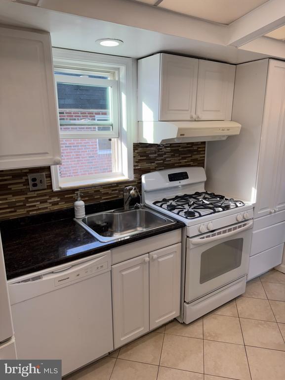 Building Photo - 1622 Borbeck Ave