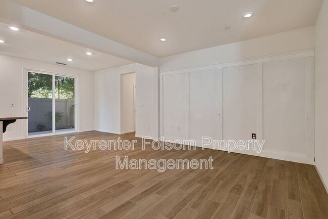 Building Photo - 3057 Bernini Pl