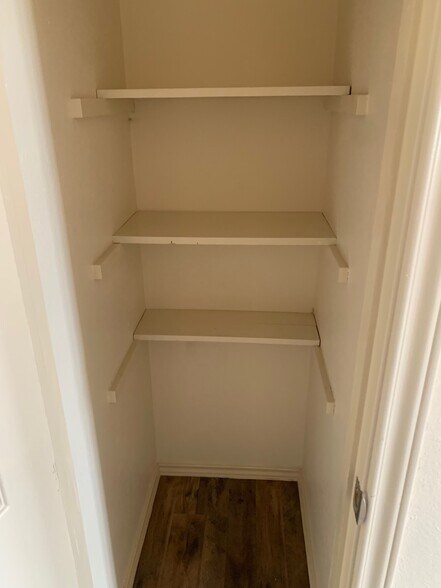 Building Photo - 4245 Southmost Rd