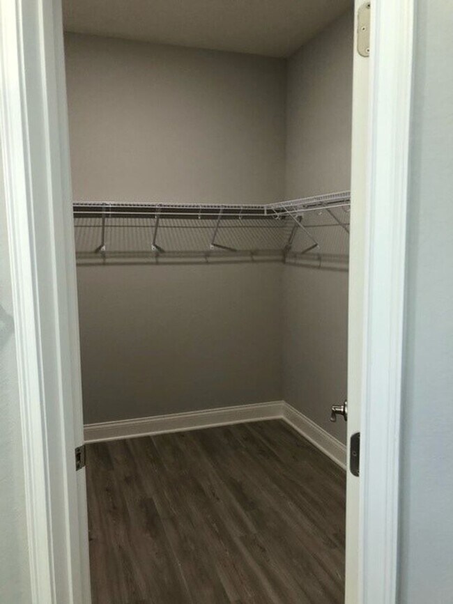 Building Photo - Like new, 2023 construction, four bedroom,...