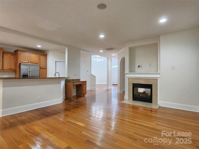 Building Photo - 5524 Strabane Dr