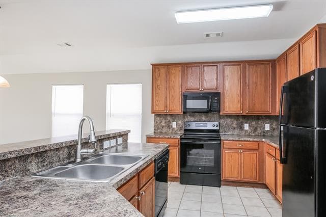 Building Photo - 2100 Hayes St