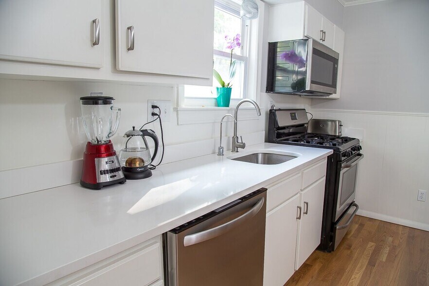 Building Photo - 14 Union St