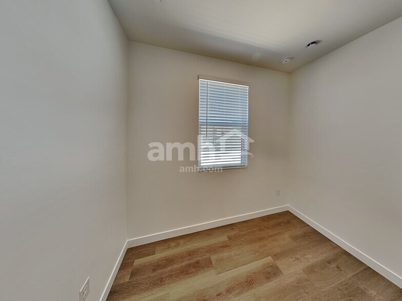 Building Photo - 9677 N Rancho Lozano