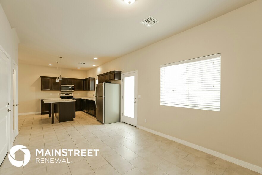 Building Photo - 2000 N 36th St