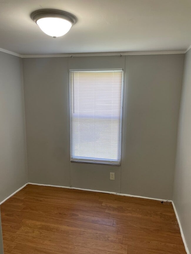 Building Photo - 3 Bed, 2 Bath Mobile Home in Sanford NC