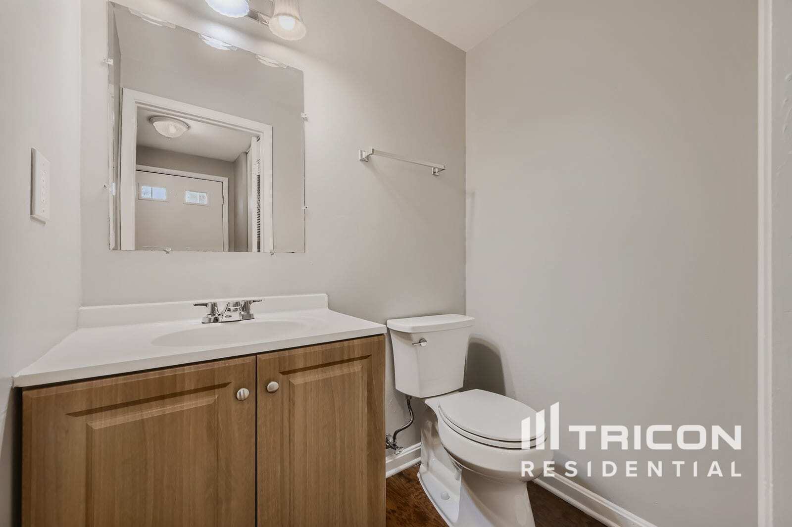 Building Photo - 12345 Bonfire Dr