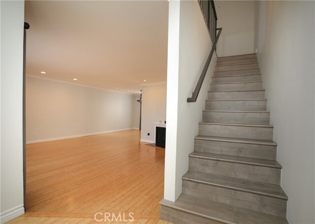 Building Photo - 9402 Vía Yolanda