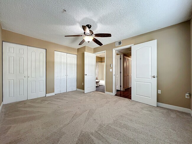 Building Photo - 2065 Dixie Belle Dr