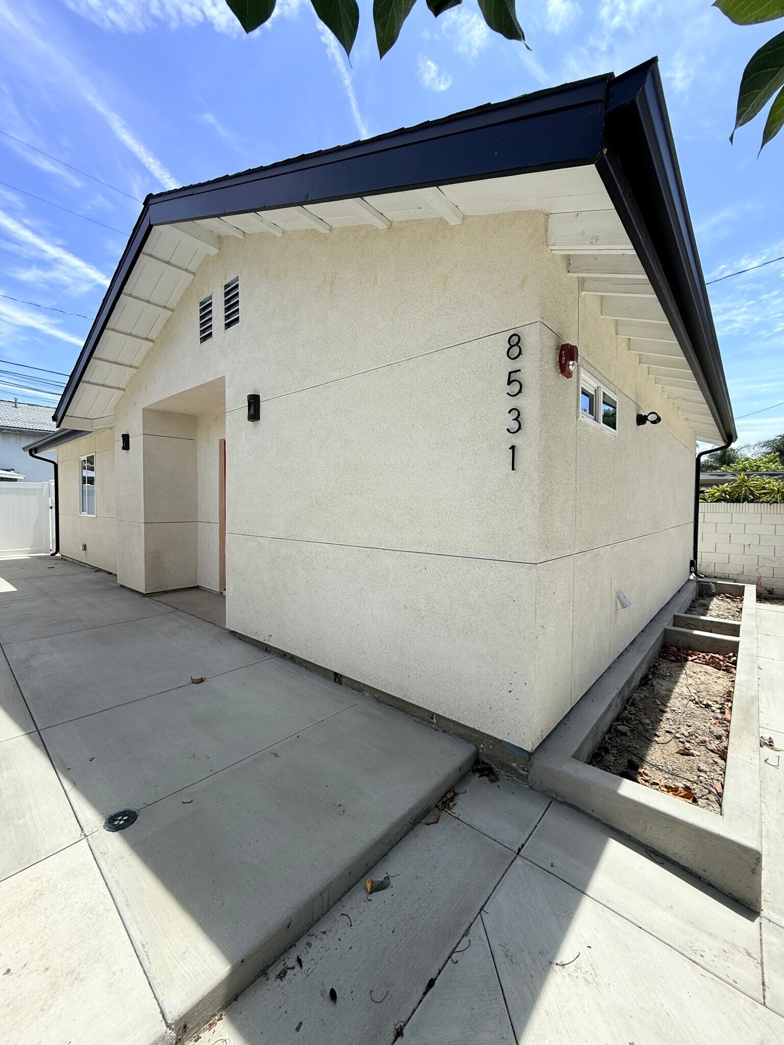Building Photo - 8531 Orange St