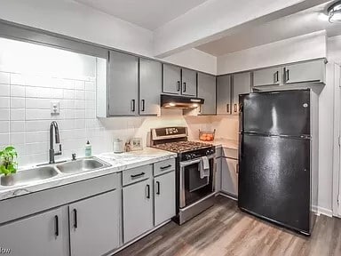 Building Photo - 1774 Hillside Ter