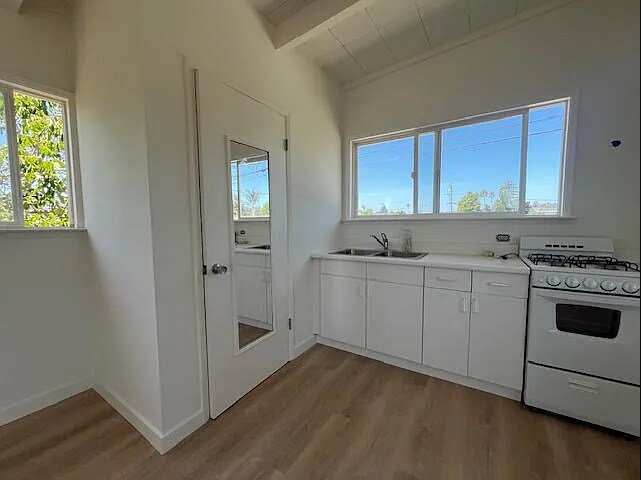 Building Photo - 121 Marnell Ave