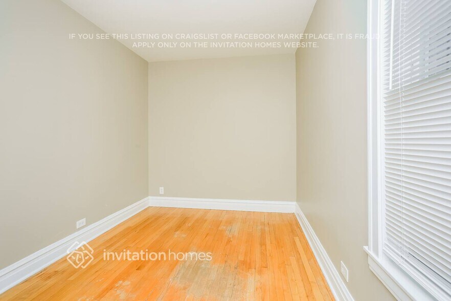 Building Photo - 4548 W Altgeld St