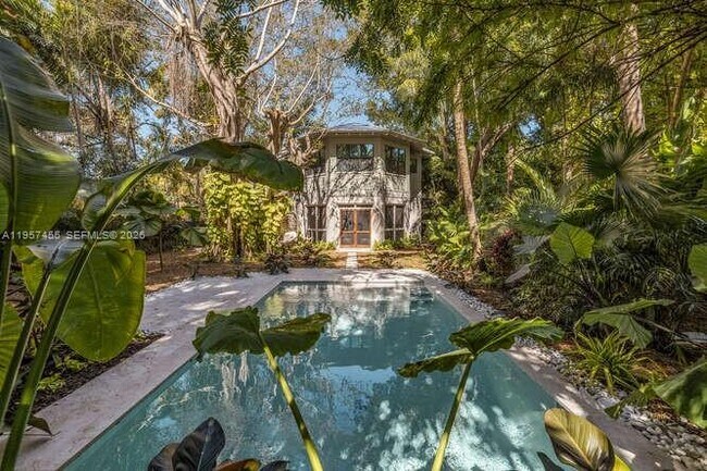 Building Photo - 2330 Overbrook St