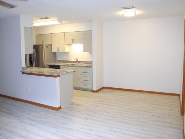 Building Photo - 888 Culp Ave