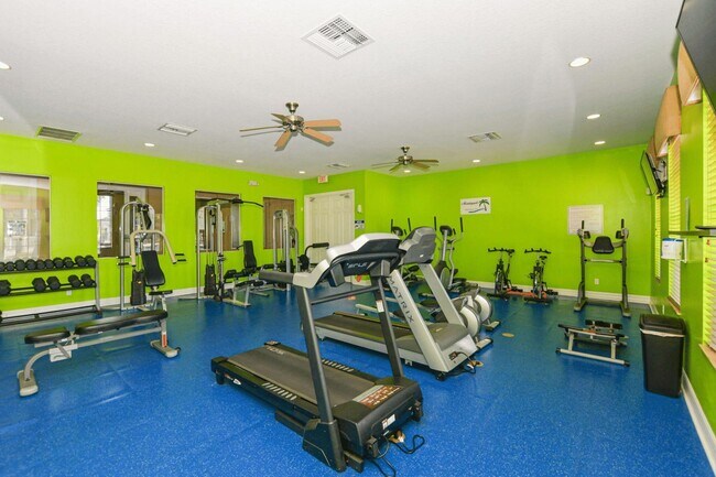 Building Photo - 9756 Palm Breezes Dr