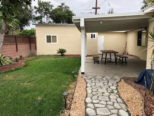 Building Photo - 501 S Courtney Ave