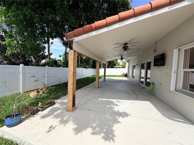 Building Photo - 13040 SW 20th St