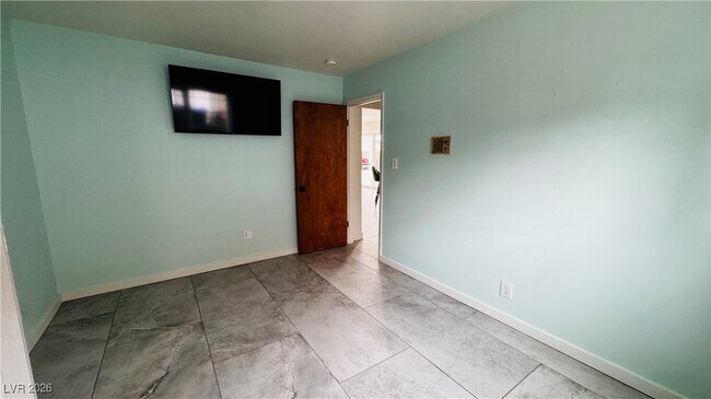 Building Photo - 2905 Mason Ave