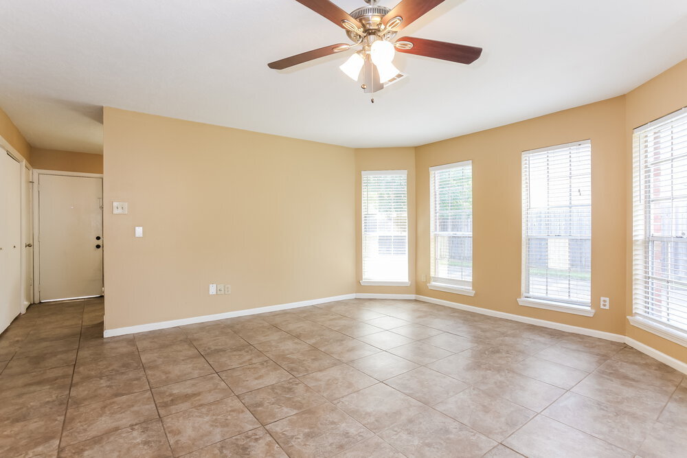 Building Photo - 12526 Zavalla St