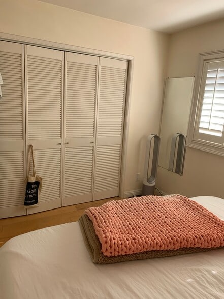 Large closet in the spacious bright bedroom - 2444 4th St