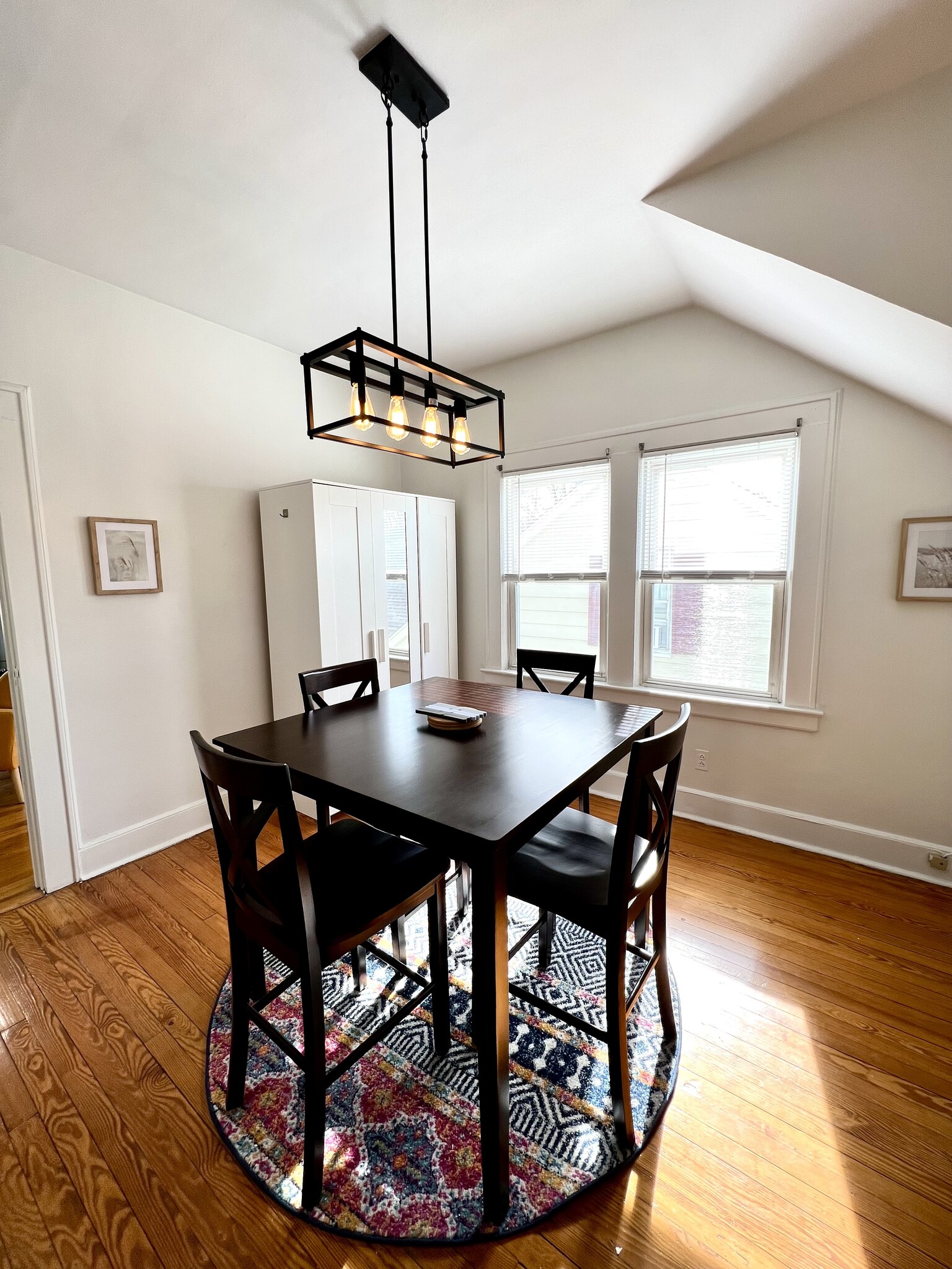 Dining - 16 Bellair Pl