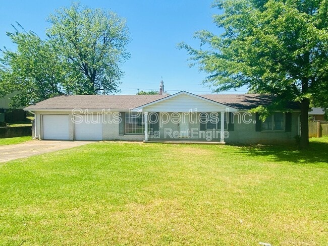 Primary Photo - 1610 Burroughs Ave