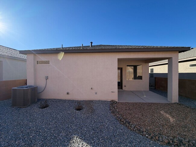 Building Photo - New Build 3 Bedroom Single Story Home Available Near Unser Blvd NE & Northern Blvd NE in Rio Rancho!